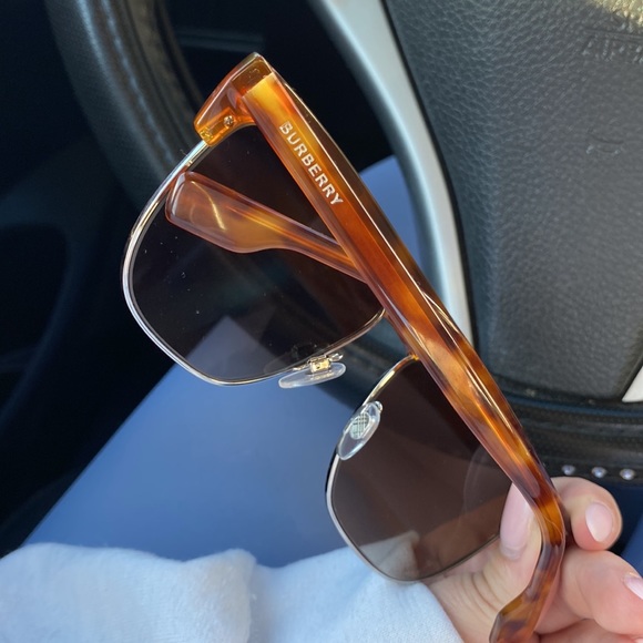 Burberry Sunglasses - Picture 2 of 5